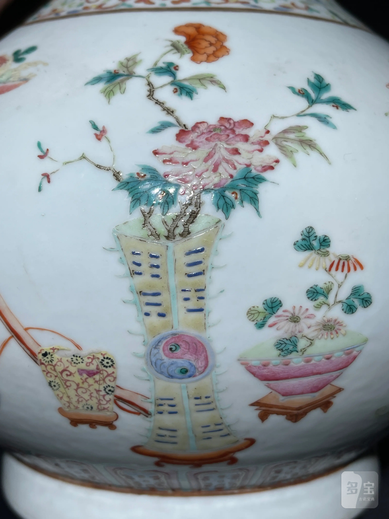 清晚期 粉彩博古纹瓶 - 图7